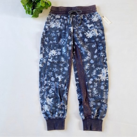 Anthropologie | The Nomad Joggers Navy Blue Tie Dye Bleach Floral Print New XS - Picture 2 of 15